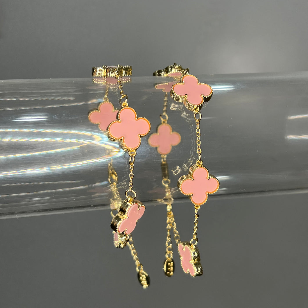 Gold & Baby Pink Dainty Klover Clasp Bracelet