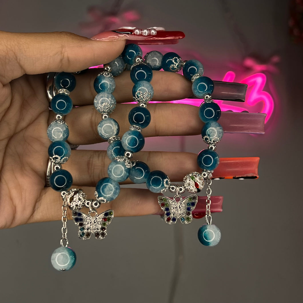 Silver & Blue Ombré Mariposa Dangle Beaded Bracelet