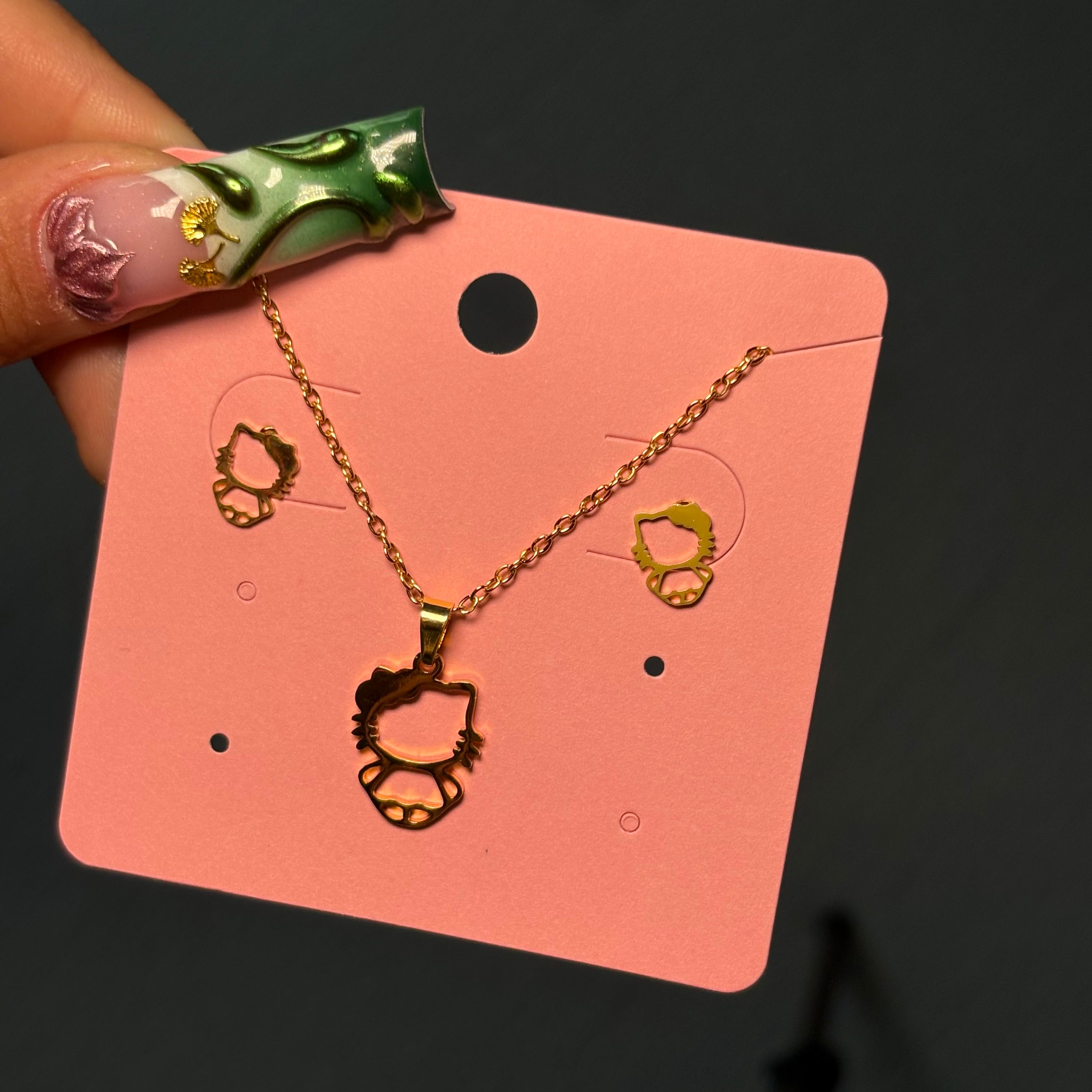 Gold It Girlie Necklace & Earring Set