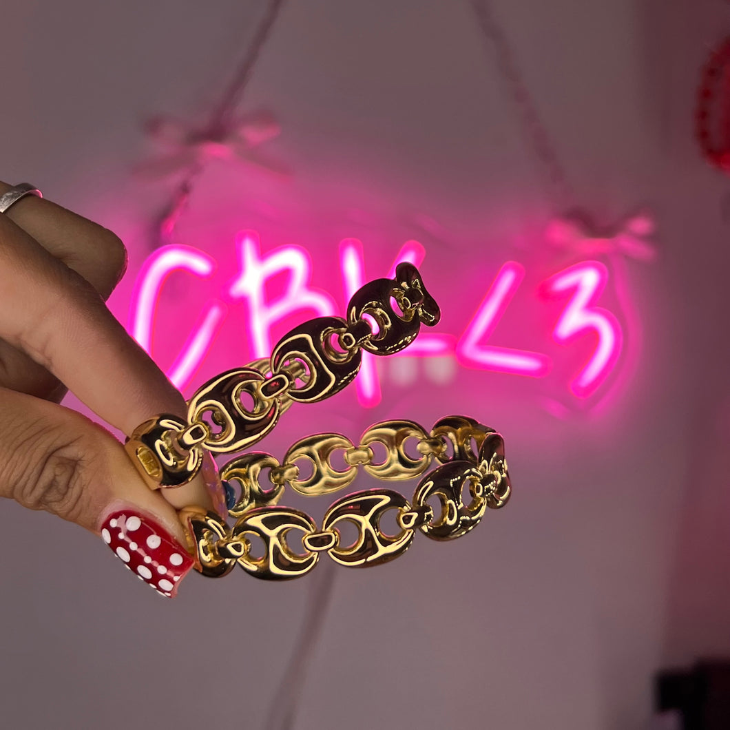 Gold Link Up Plane Jane Bangle