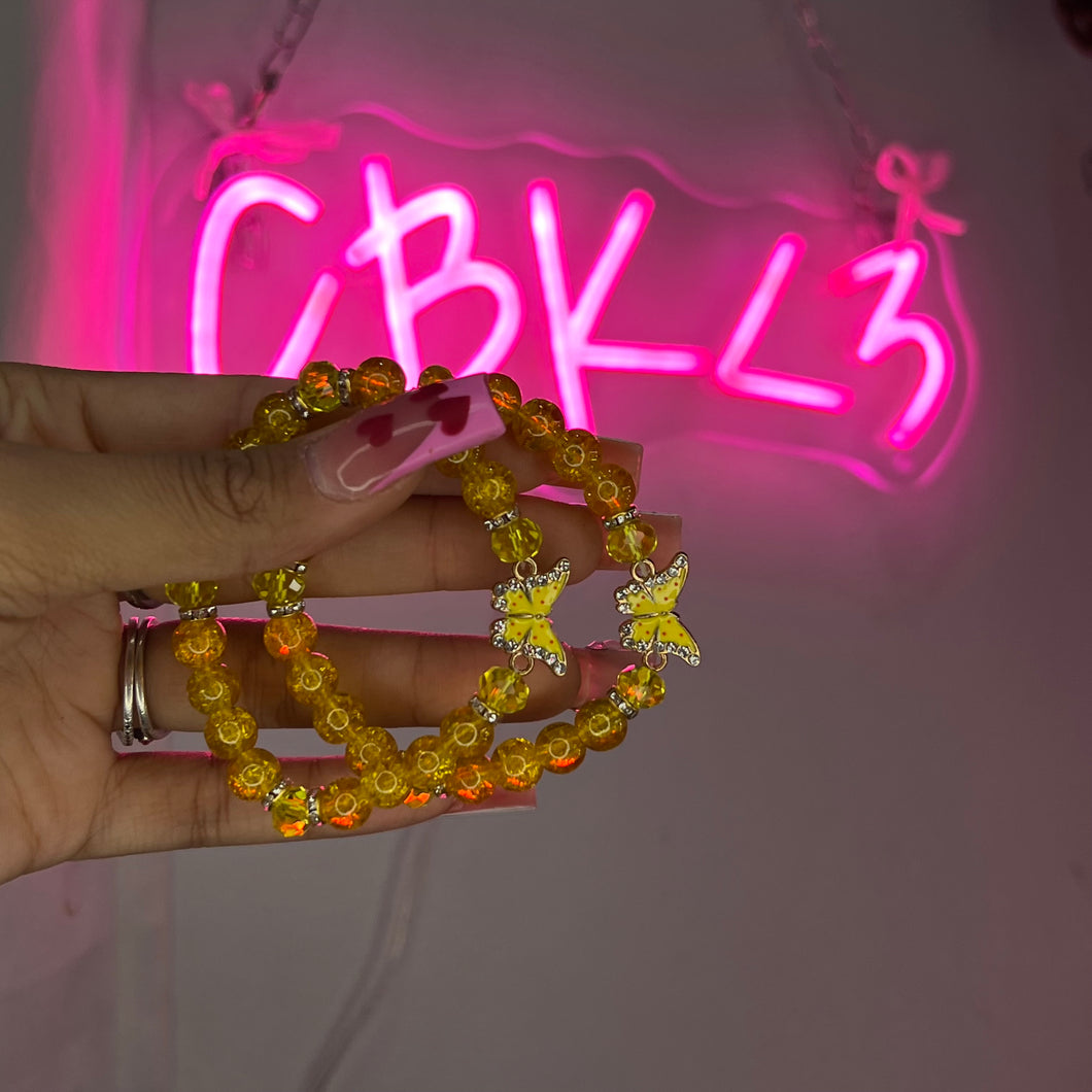 Yellow Mariposa Crackle Beaded Bracelet