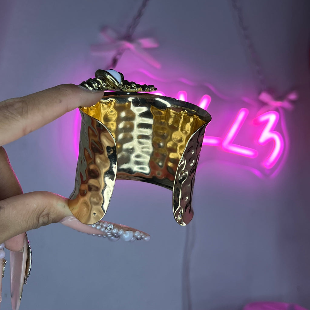 Gold Chunky Etheral Cuff