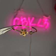 Load image into Gallery viewer, Gold Flower Babe Cuff
