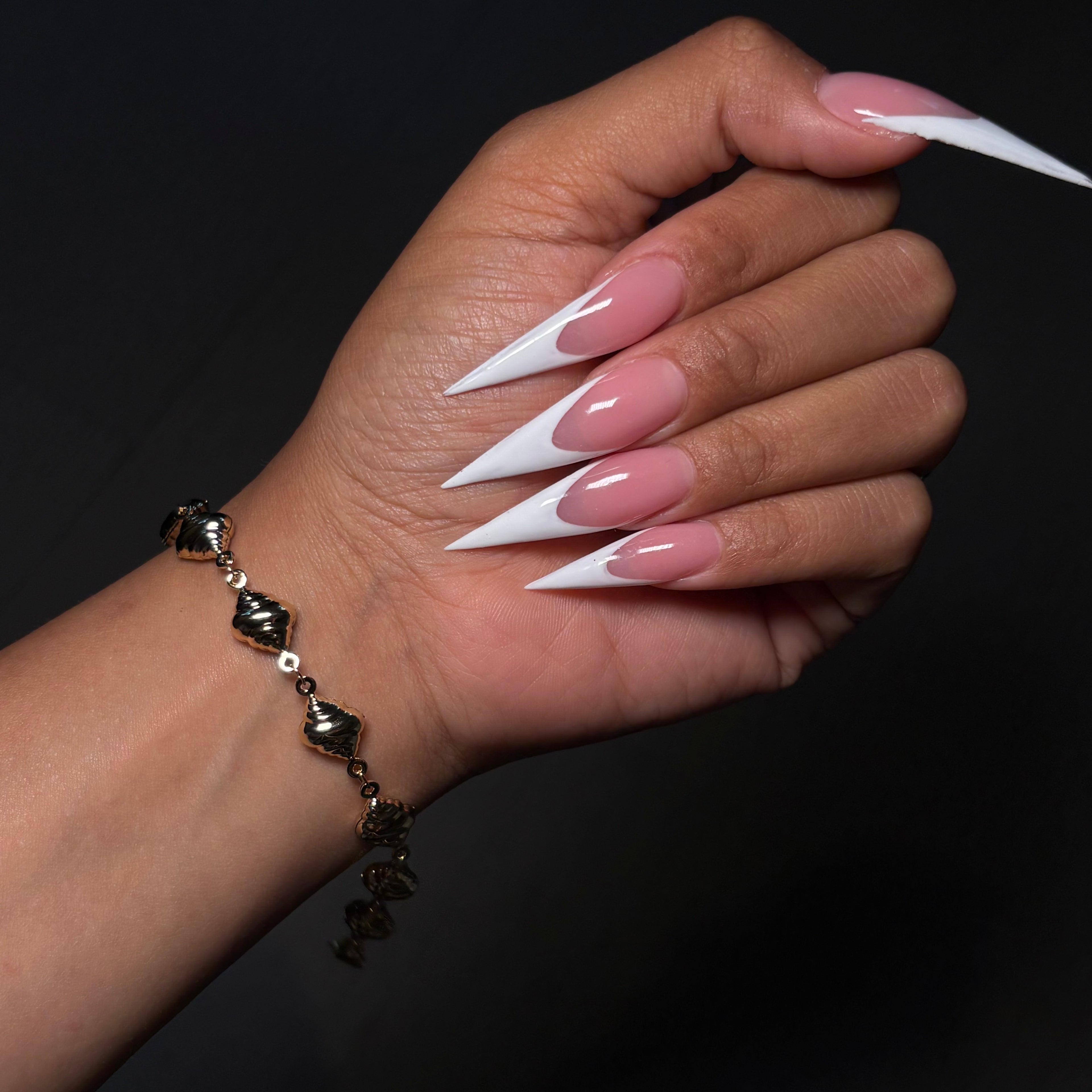 Good Shell Tennis Bracelet