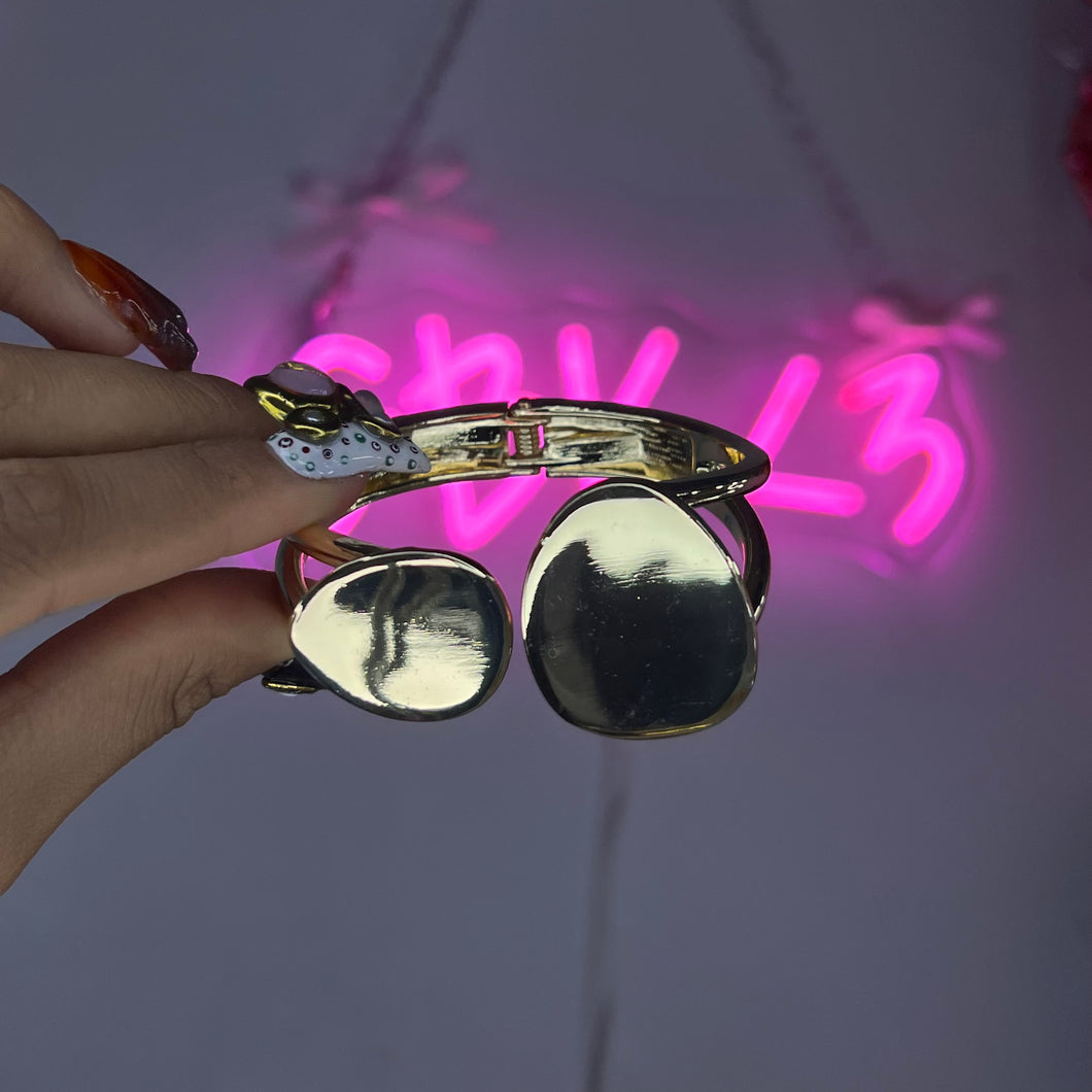 Gold Twin Flame Basic Chunky Bangle