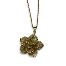 Load image into Gallery viewer, Gold Amoura Bloom Necklace
