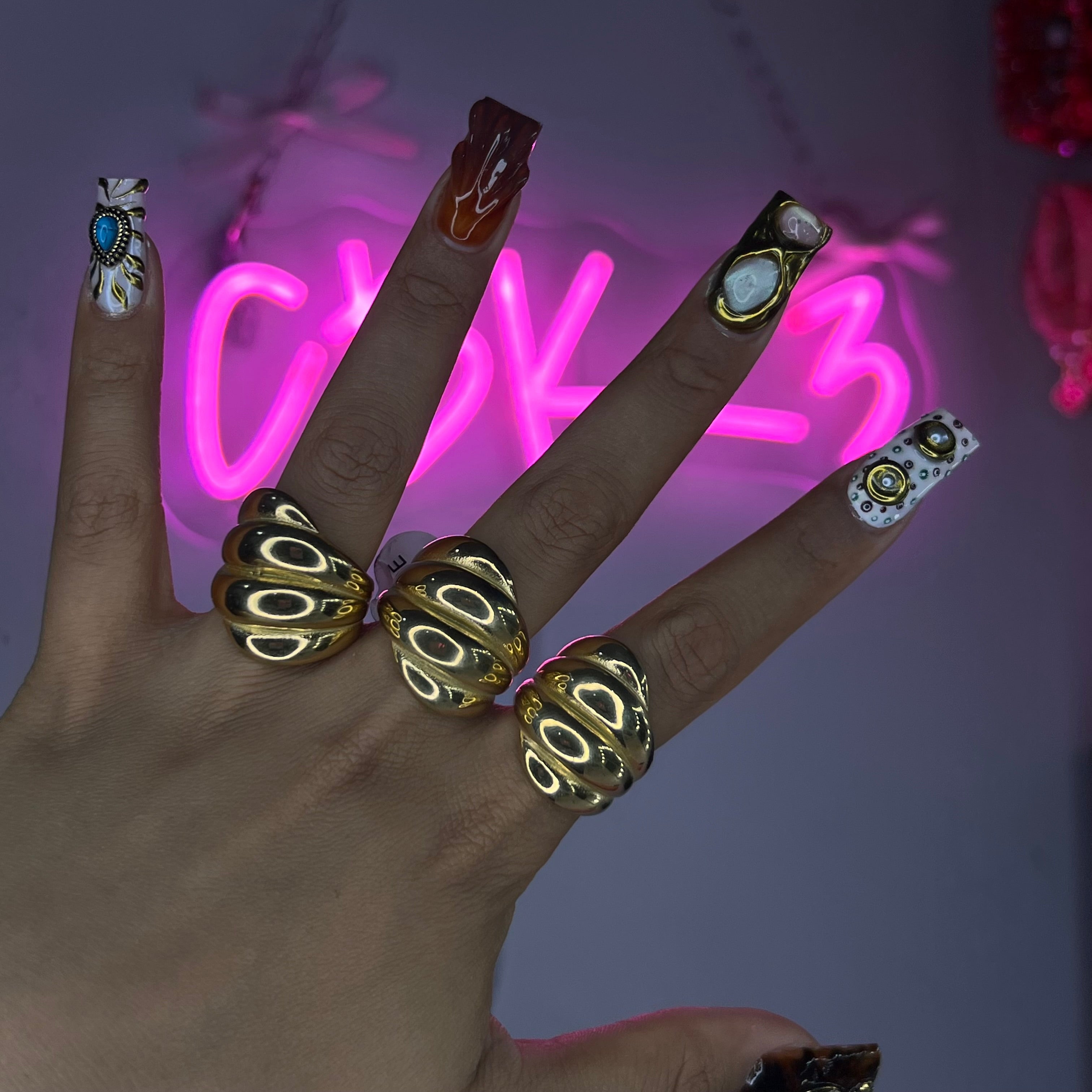 Gold Liora Shell Ring SZ 8